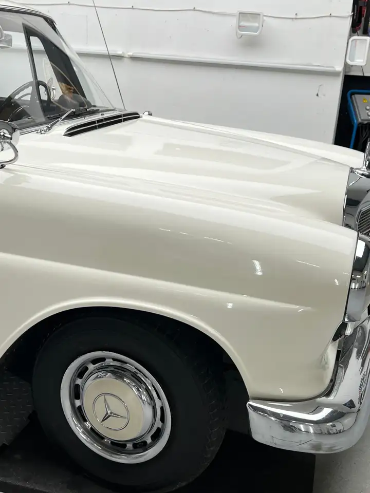 Mercedes-Benz 190 Dc (110)*HECKFLOSSE*PICKERL*TRAUMZUSTAND*, foto 12