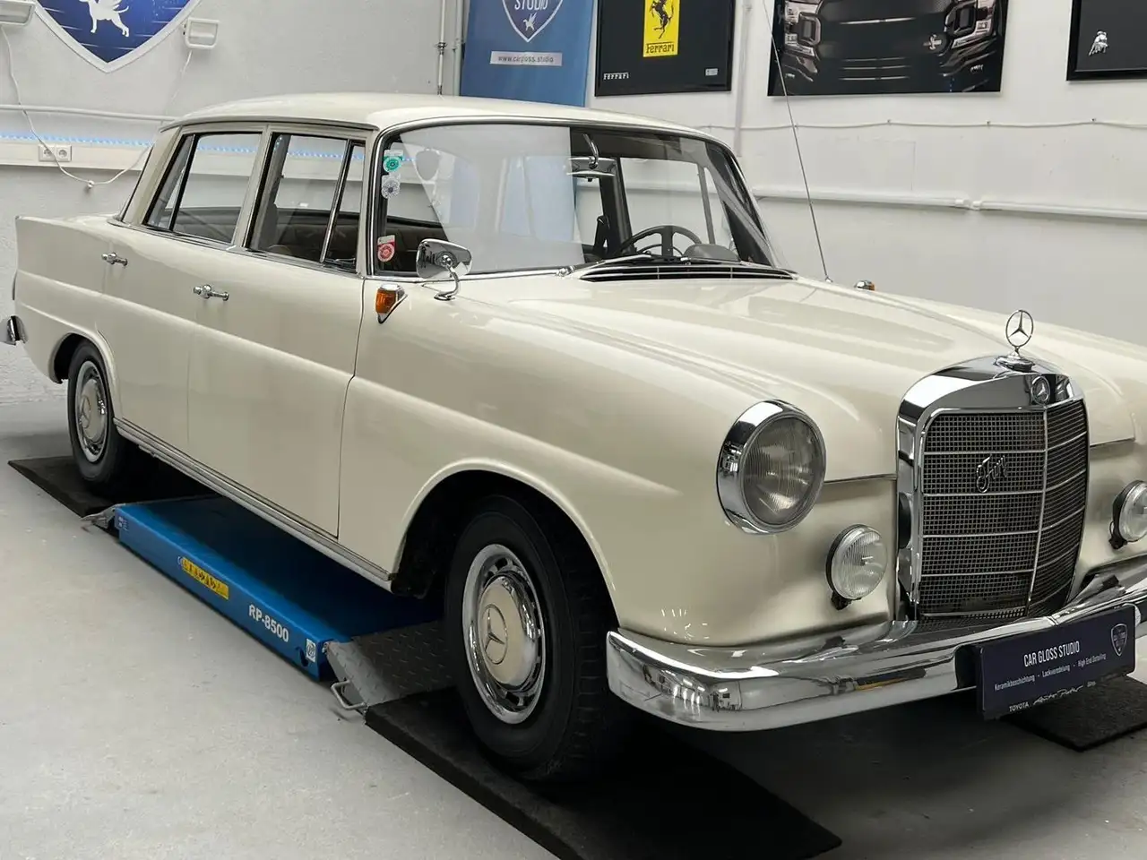 Mercedes-Benz 190 Dc (110)*HECKFLOSSE*PICKERL*TRAUMZUSTAND*, foto 4