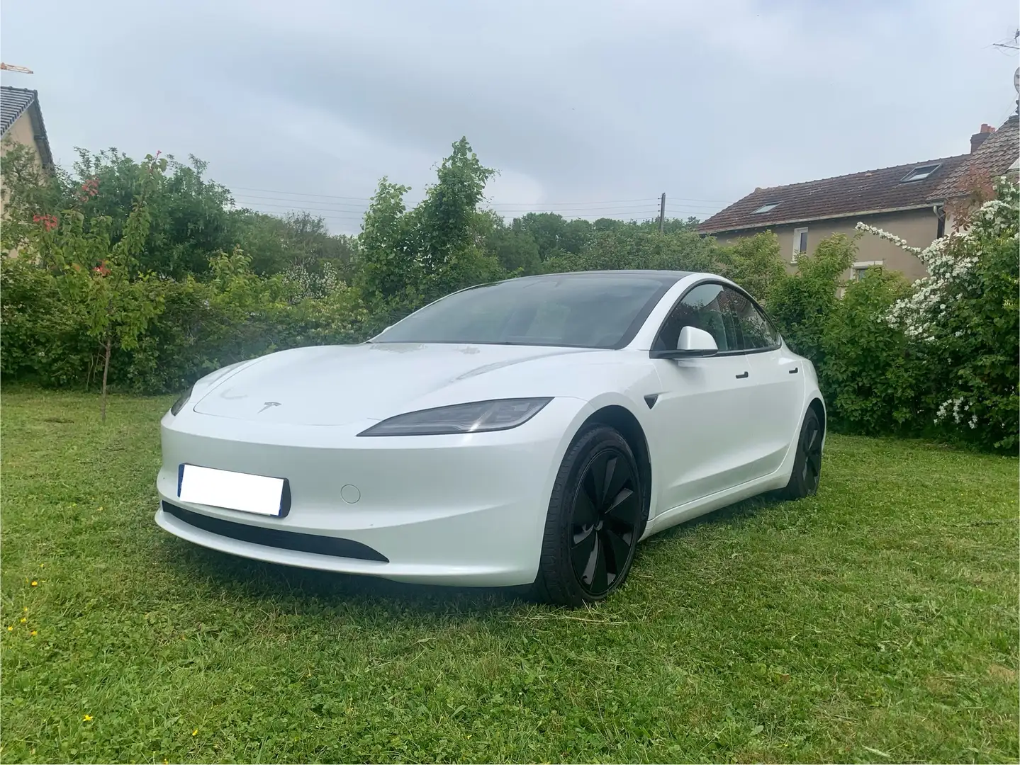 Tesla Model 3 Standard Range Plus RWD Blanc - 1