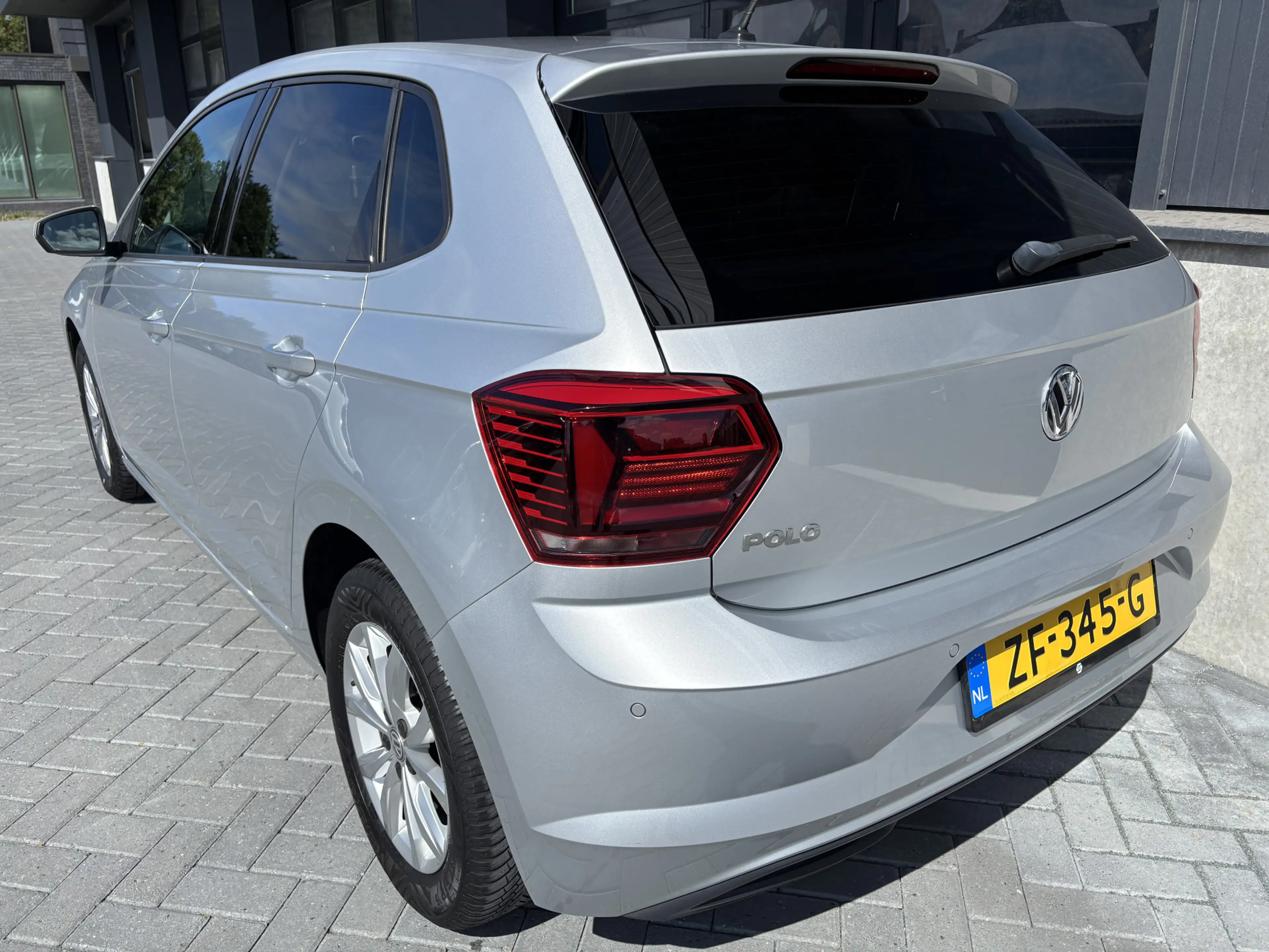 Volkswagen Polo 1.0 TSI Highline — photo 11