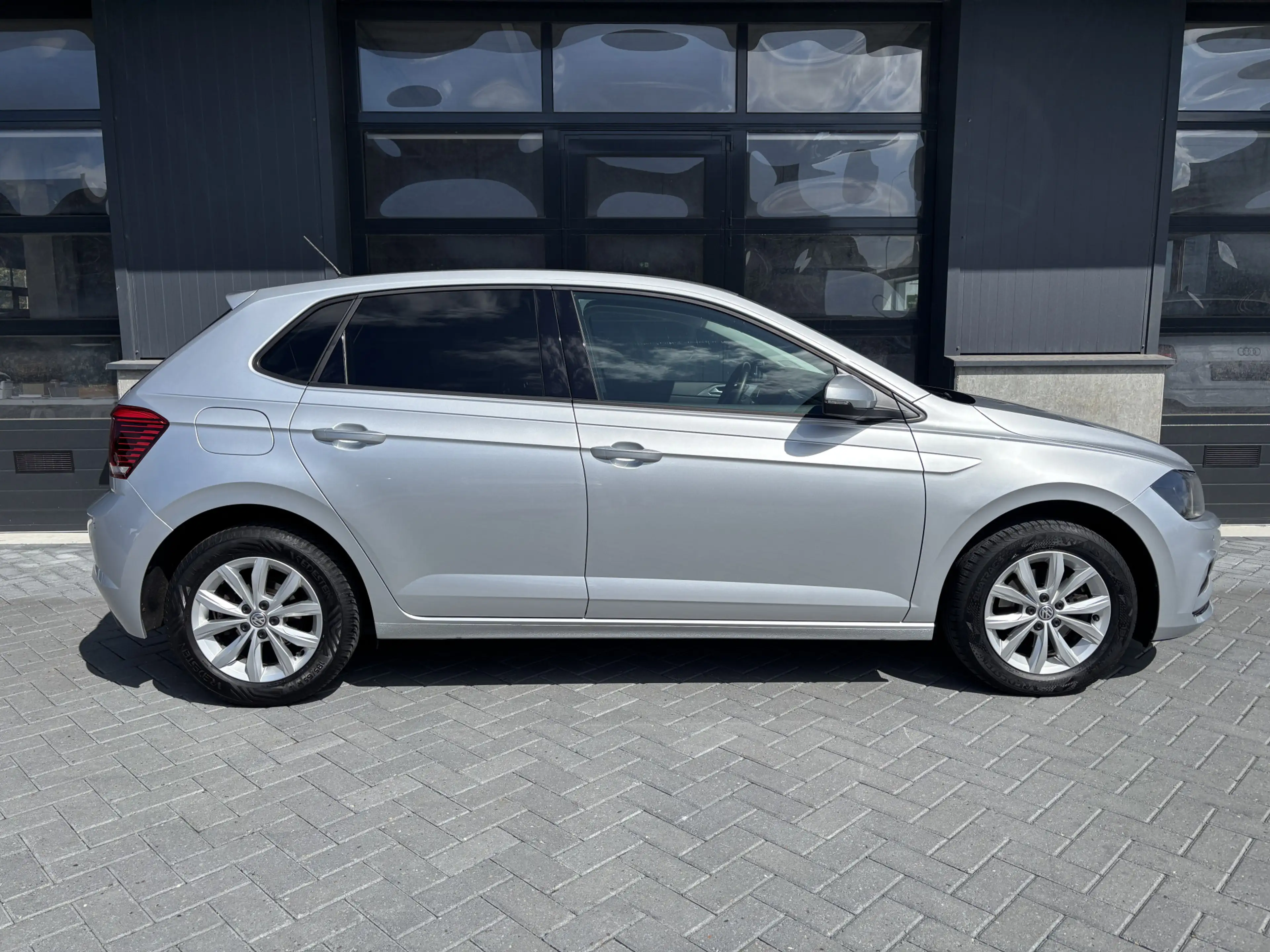Volkswagen Polo 1.0 TSI Highline — photo 2
