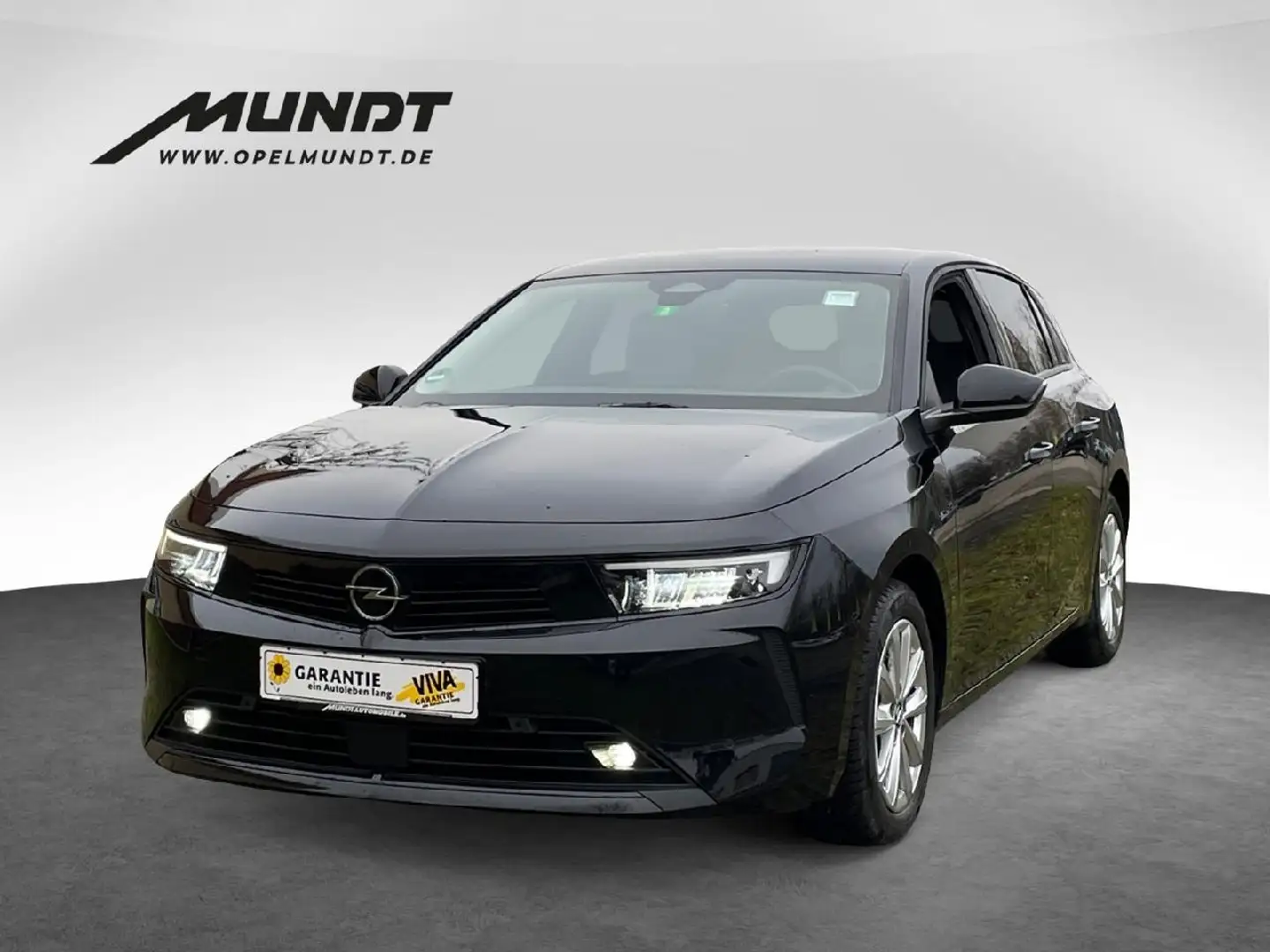 Opel Astra Business Elegance Schwarz - 1