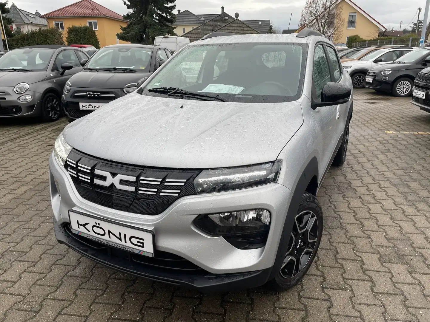 Dacia Spring Electric Essential Silber - 1