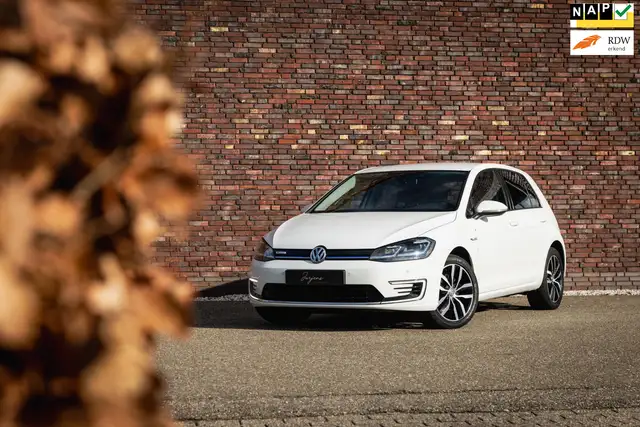 Volkswagen e-Golf E-DITION | Lage KM | LED | Virtual Cockpit | Orig