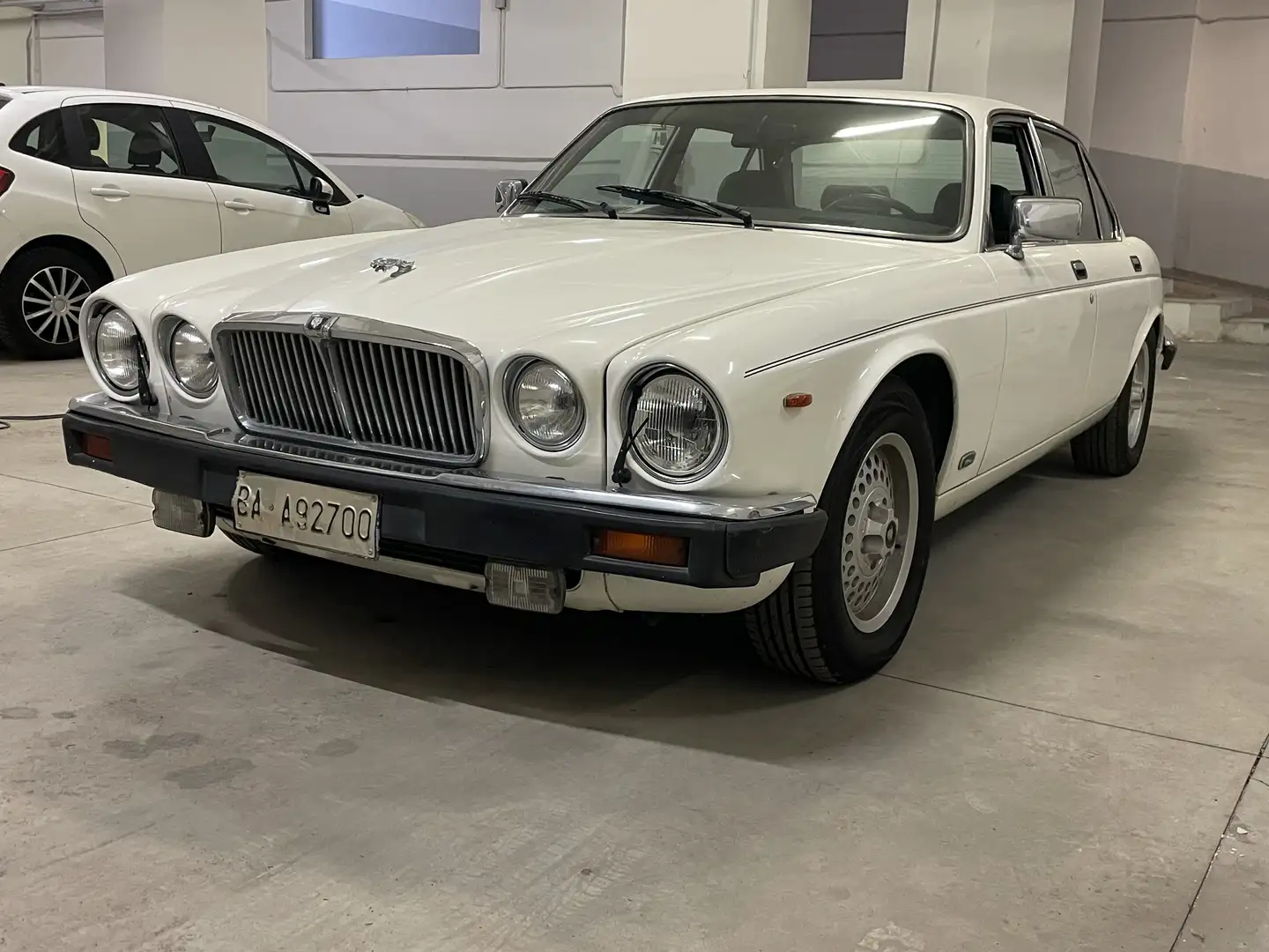 Jaguar XJ 4.2 sovereign Bianco - 1