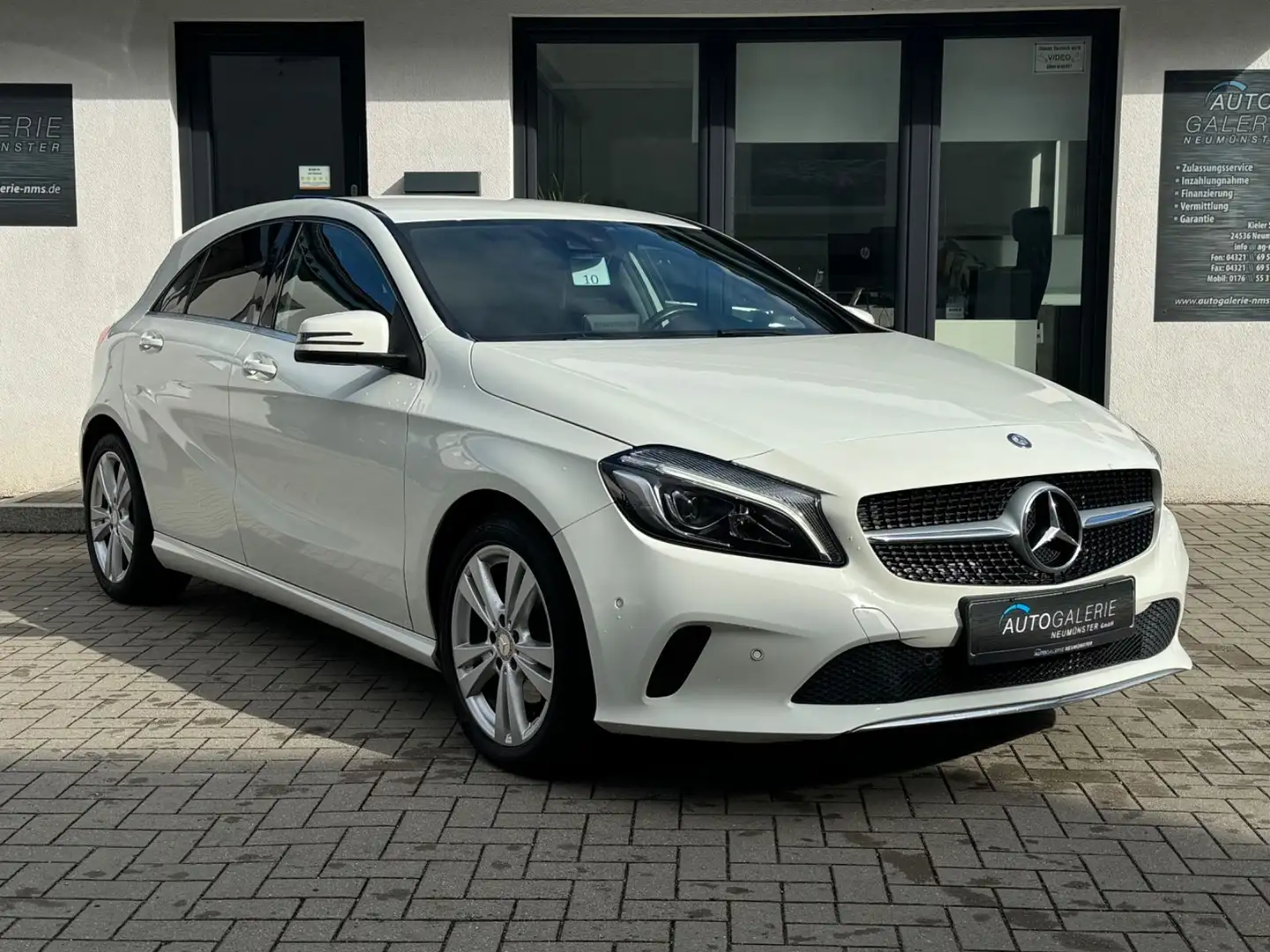Mercedes-Benz A 200 d°Klima°Navi°LED°SHZ°PDC°AUTOMATIK Weiß - 2
