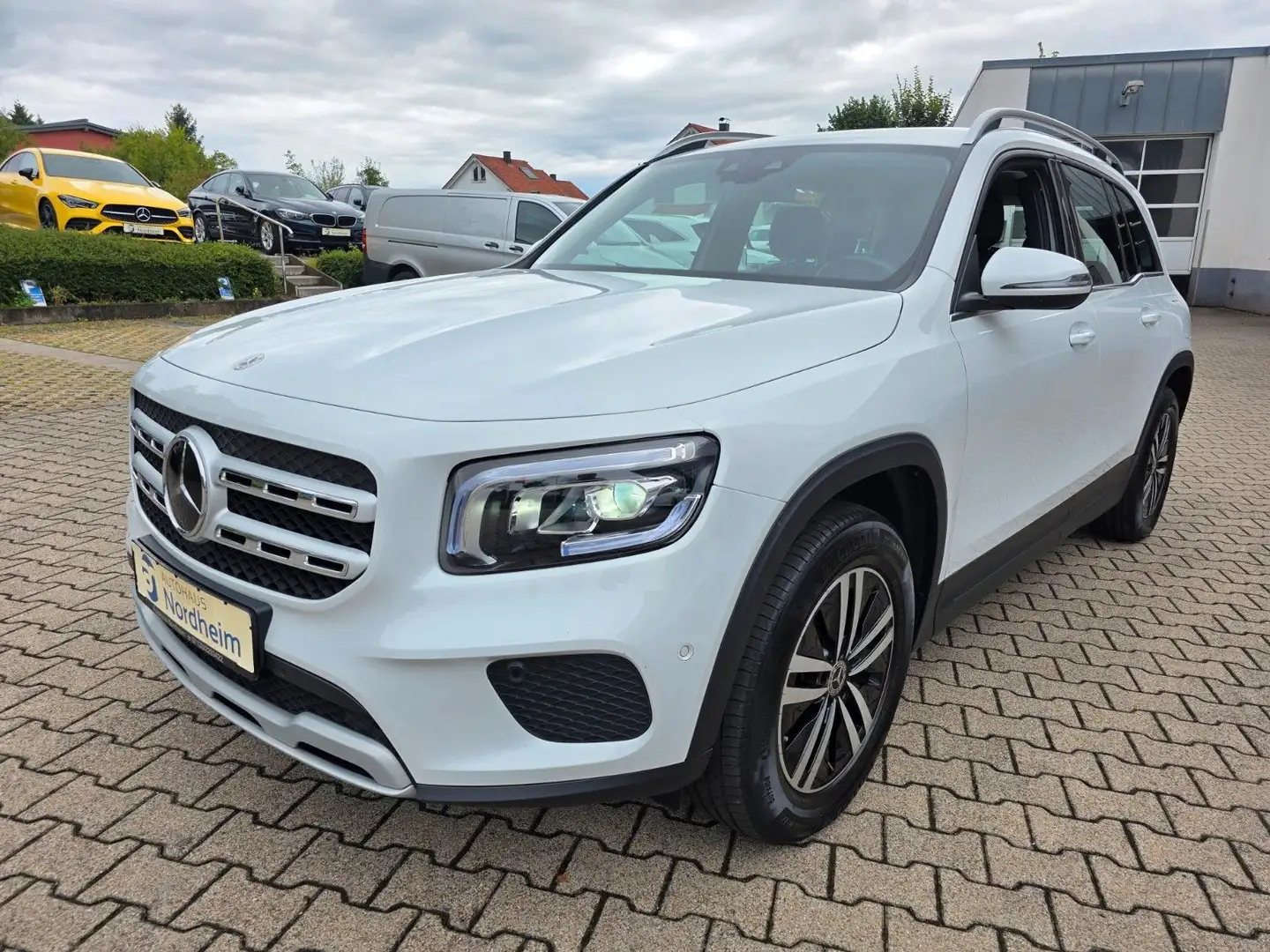 Mercedes-Benz GLB 200 d Distronic/Automatik/Kamera/LED Weiß - 1