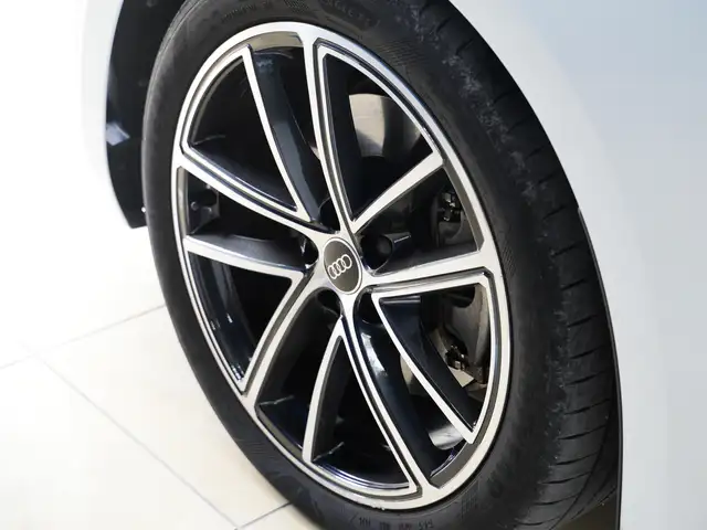 Audi A5 view 7