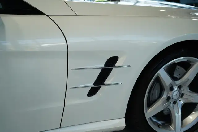 Mercedes-Benz SL view 14