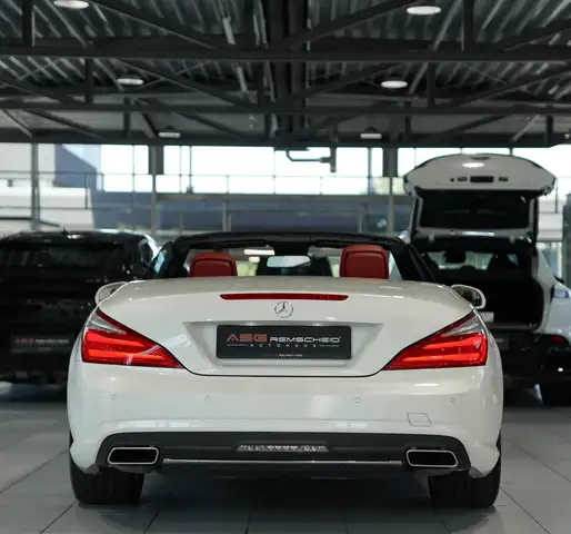 Mercedes-Benz SL view 9
