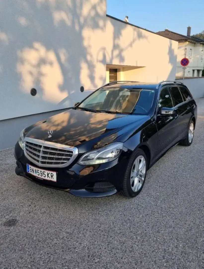 Mercedes-Benz E 220 T BlueTEC Kombi Schwarz - 1