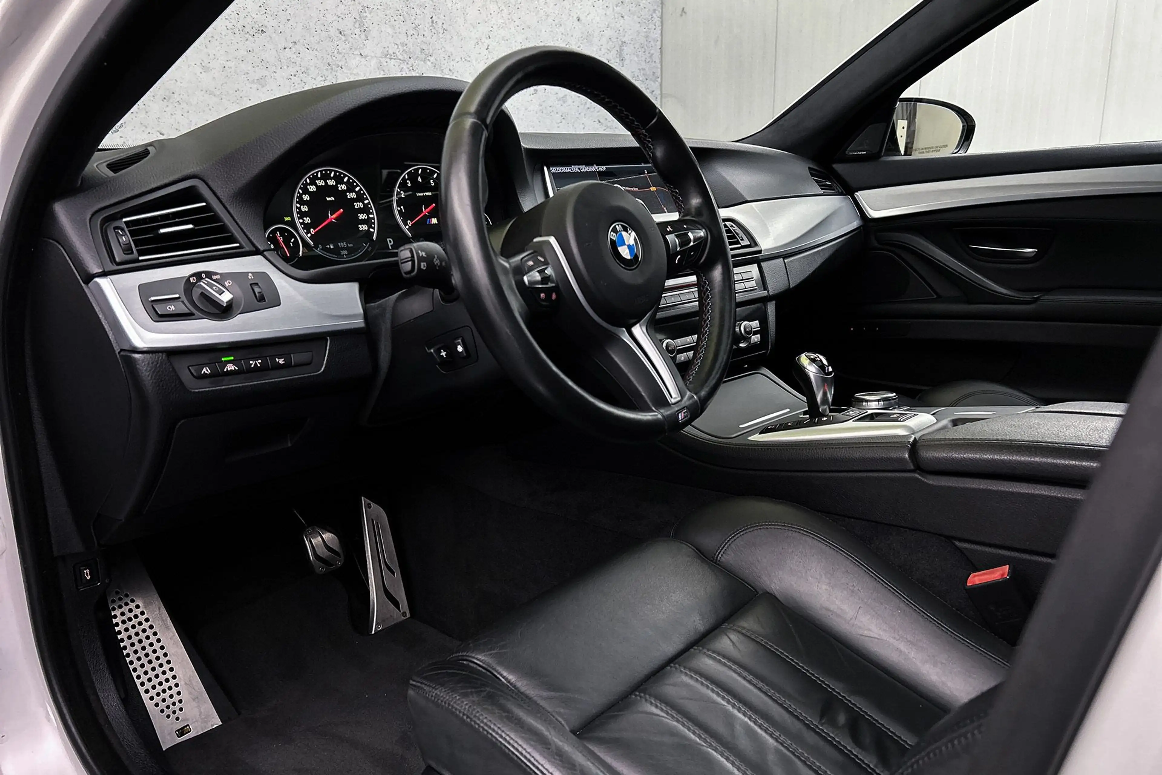 BMW M5 5-serie Competition Package | Lederen bekleding | — photo 24