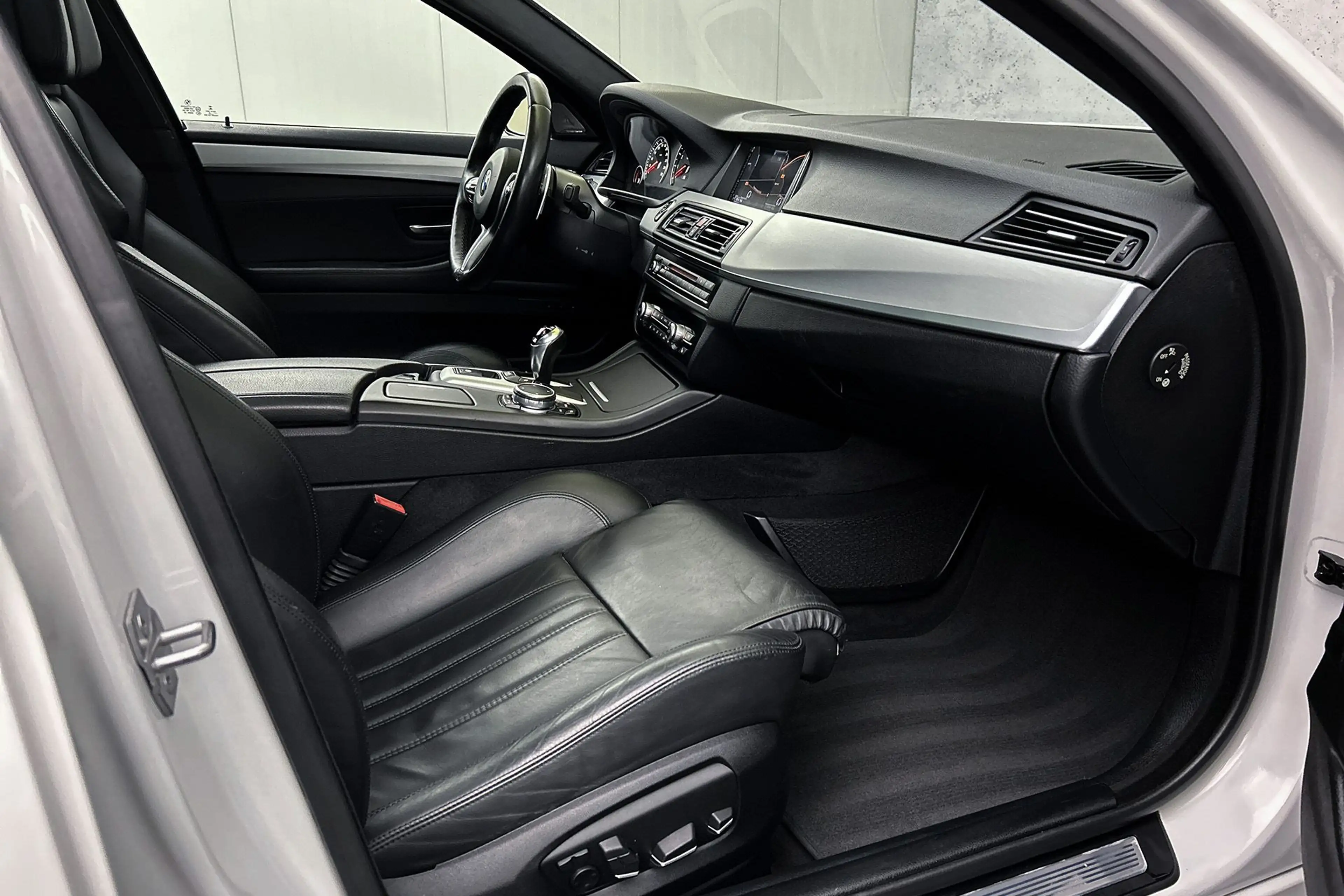 BMW M5 5-serie Competition Package | Lederen bekleding | — photo 35