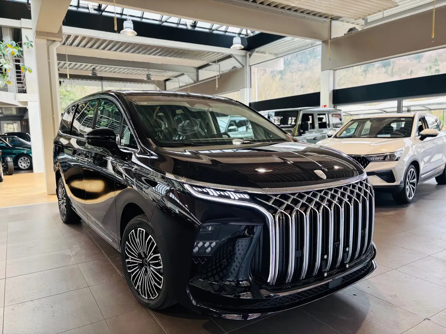 DFM Forthing 9 Forthing 9 PHEV | 7-Sitzer Luxus | Hybrid | Voll Violett - 1