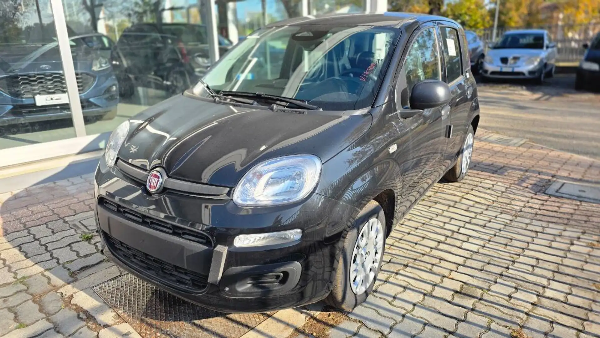 Fiat Panda 1.0 firefly hybrid s&s 70cv KM ZERO Noir - 1