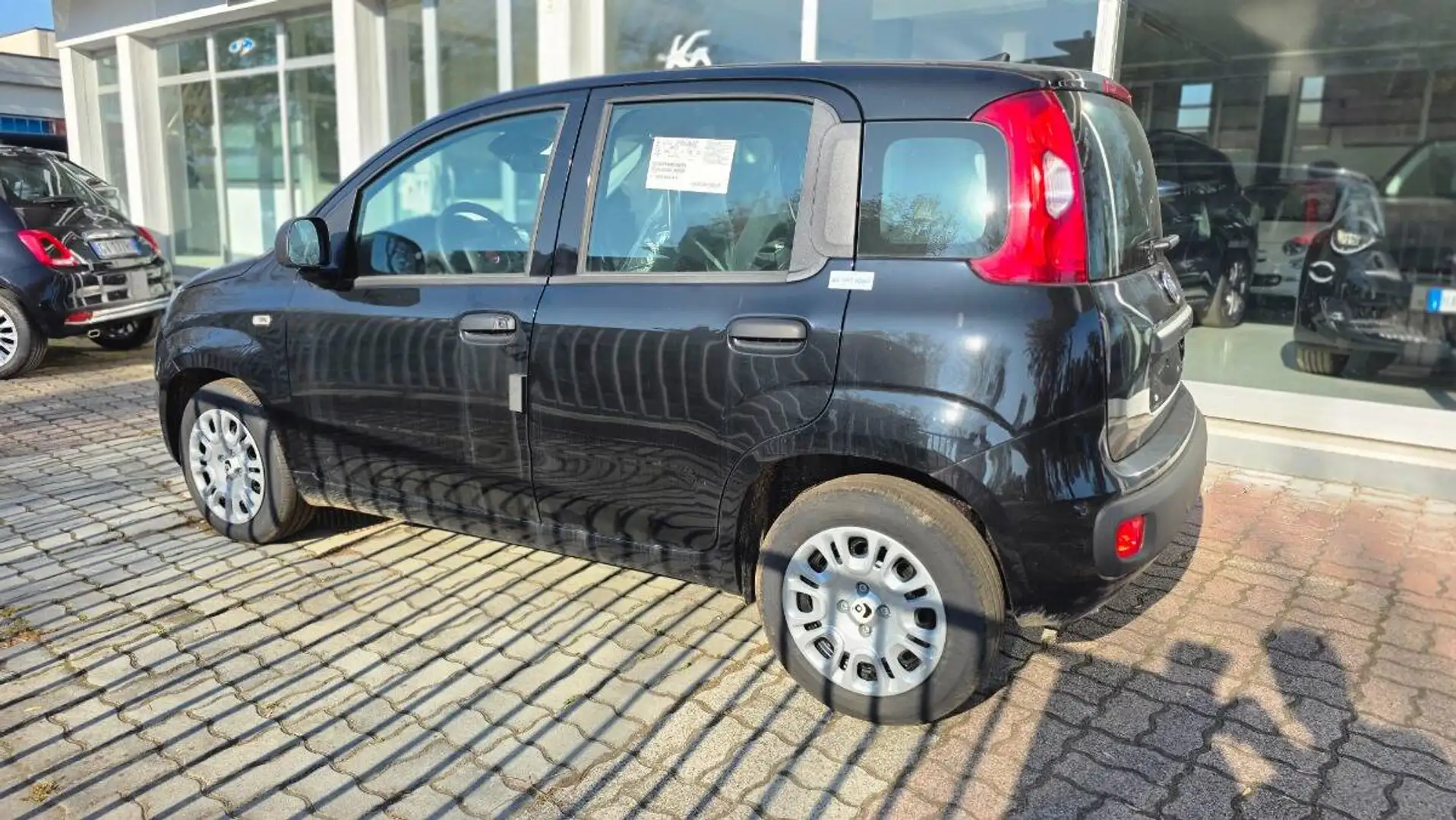 Fiat Panda 1.0 firefly hybrid s&s 70cv KM ZERO Zwart - 2