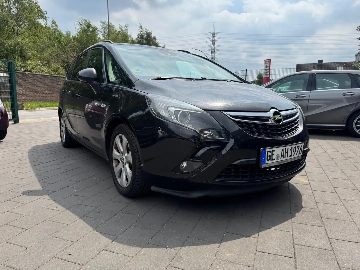Opel Zafira Tourer Edition Automatik 7 Sitzer Schwarz - 1