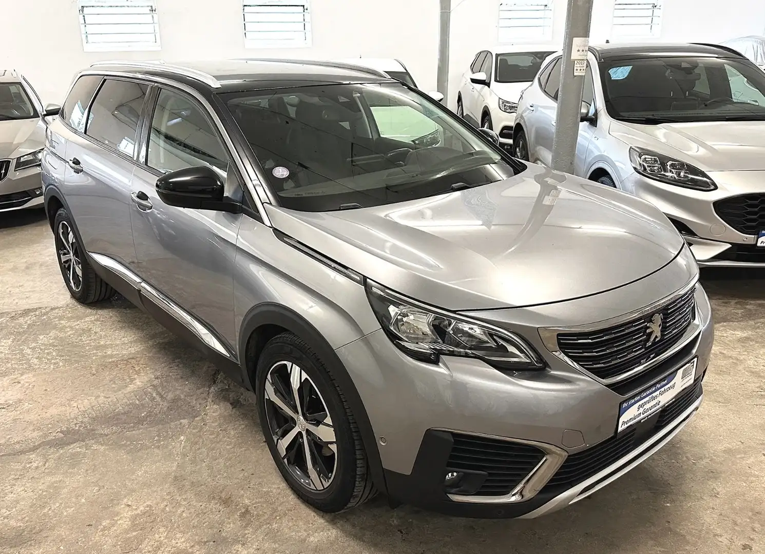 Peugeot 5008 Allure Automatik, 7 Sitzer, AHK, Top Ausst. Grau - 2