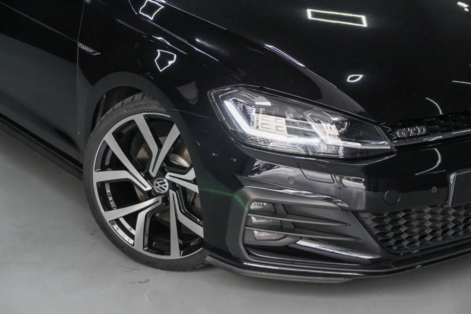 Volkswagen Golf 2.0TDI GTD DSG7 135kW(4.75) Negro - 2