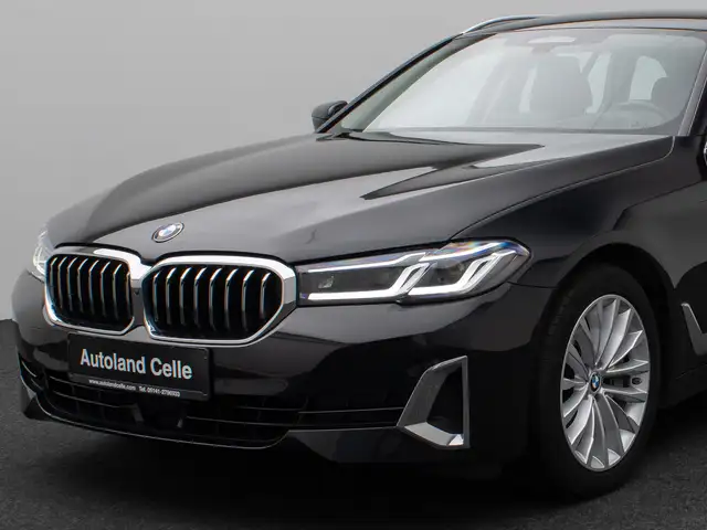 BMW 5 Series view 18
