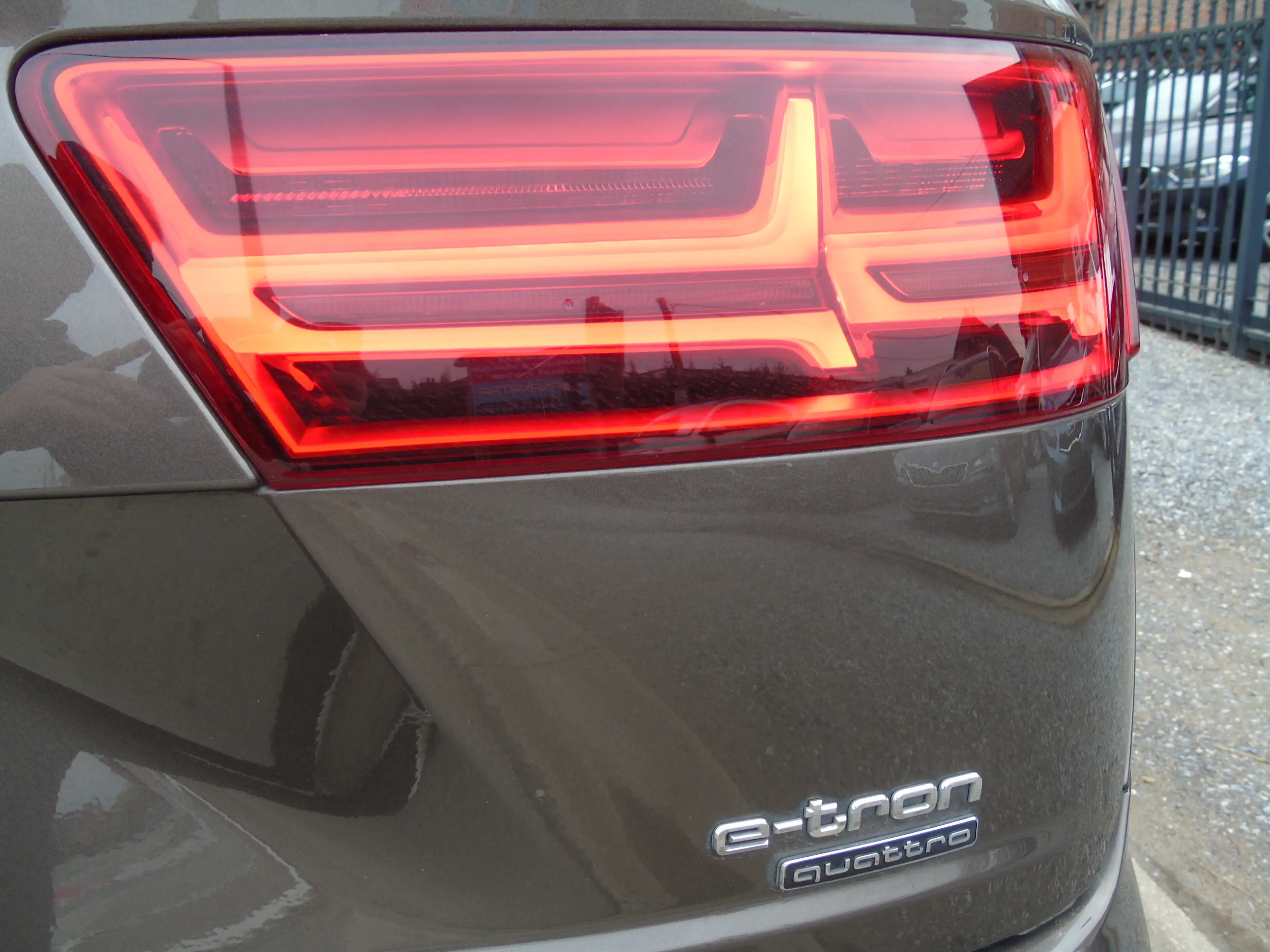 Audi Q7 e-tron 3.0 TDi V6 Quattro e-tron Tiptronic *Full-Option*Elekt+Diesel — photo 9