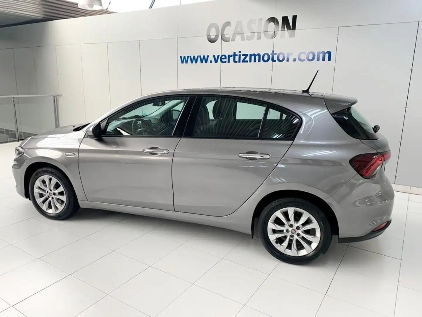 Fiat Tipo 1.3 Multijet II Lounge Grijs - 2