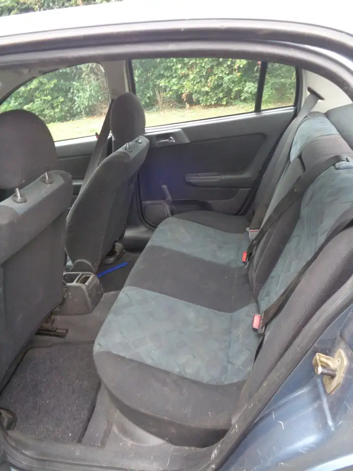 Opel Astra 1.6-16V Club, foto 5