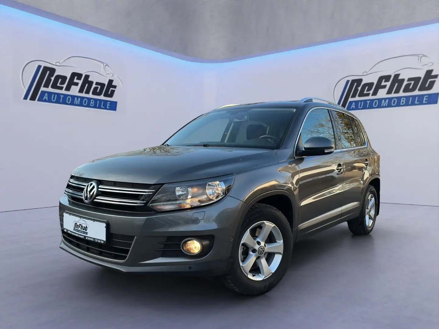 Volkswagen Tiguan Cup Sport & Style BMT*PDC*NAVI*SHZ* Grau - 1