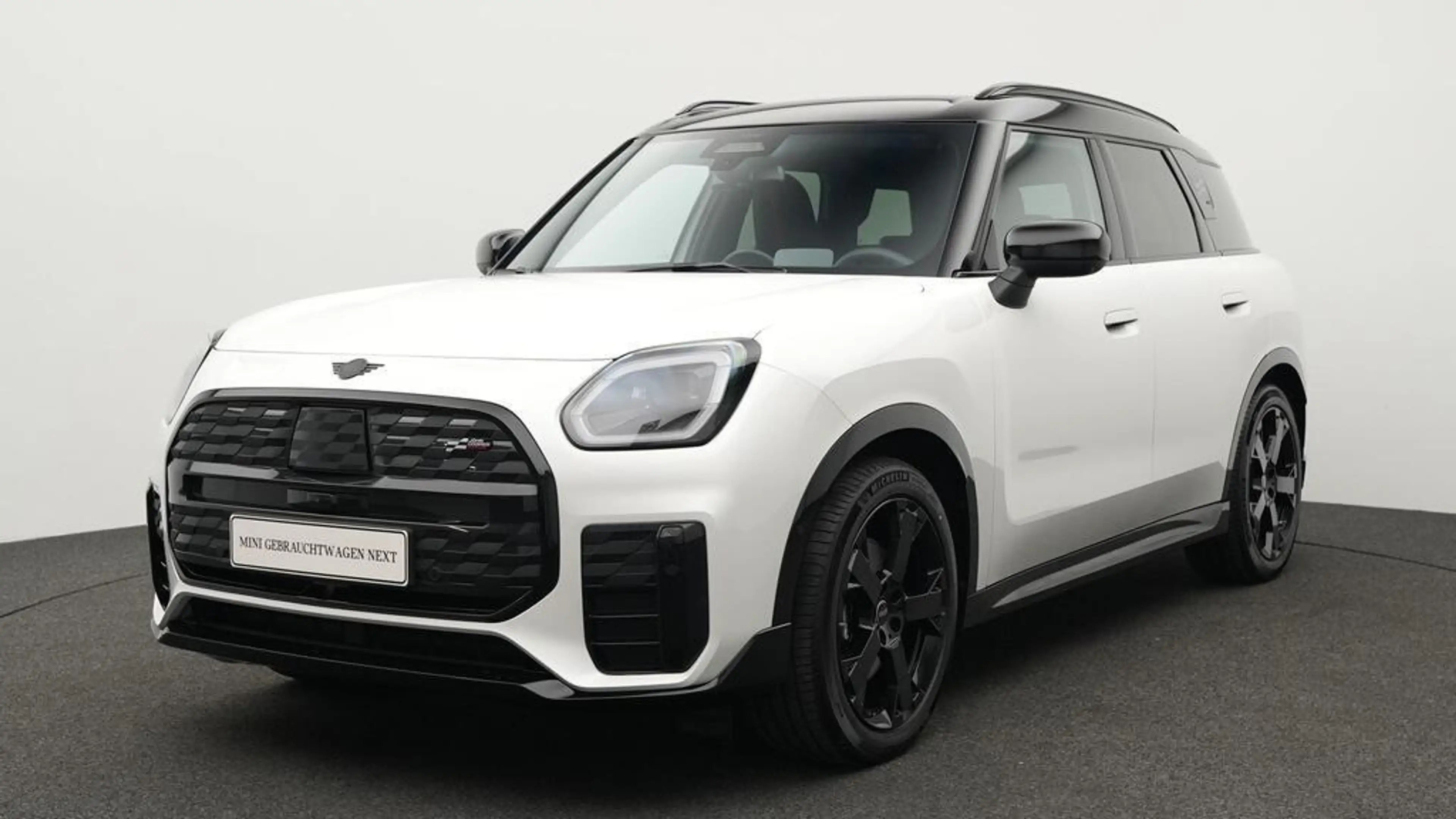 MINI Countryman SE All4 John Cooper Works Trim