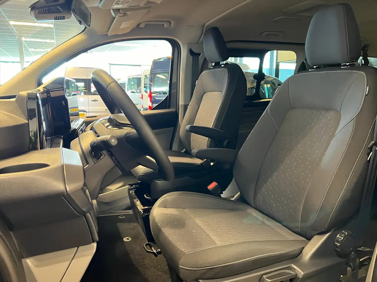 Ford Tourneo Custom 2026 — фото 16
