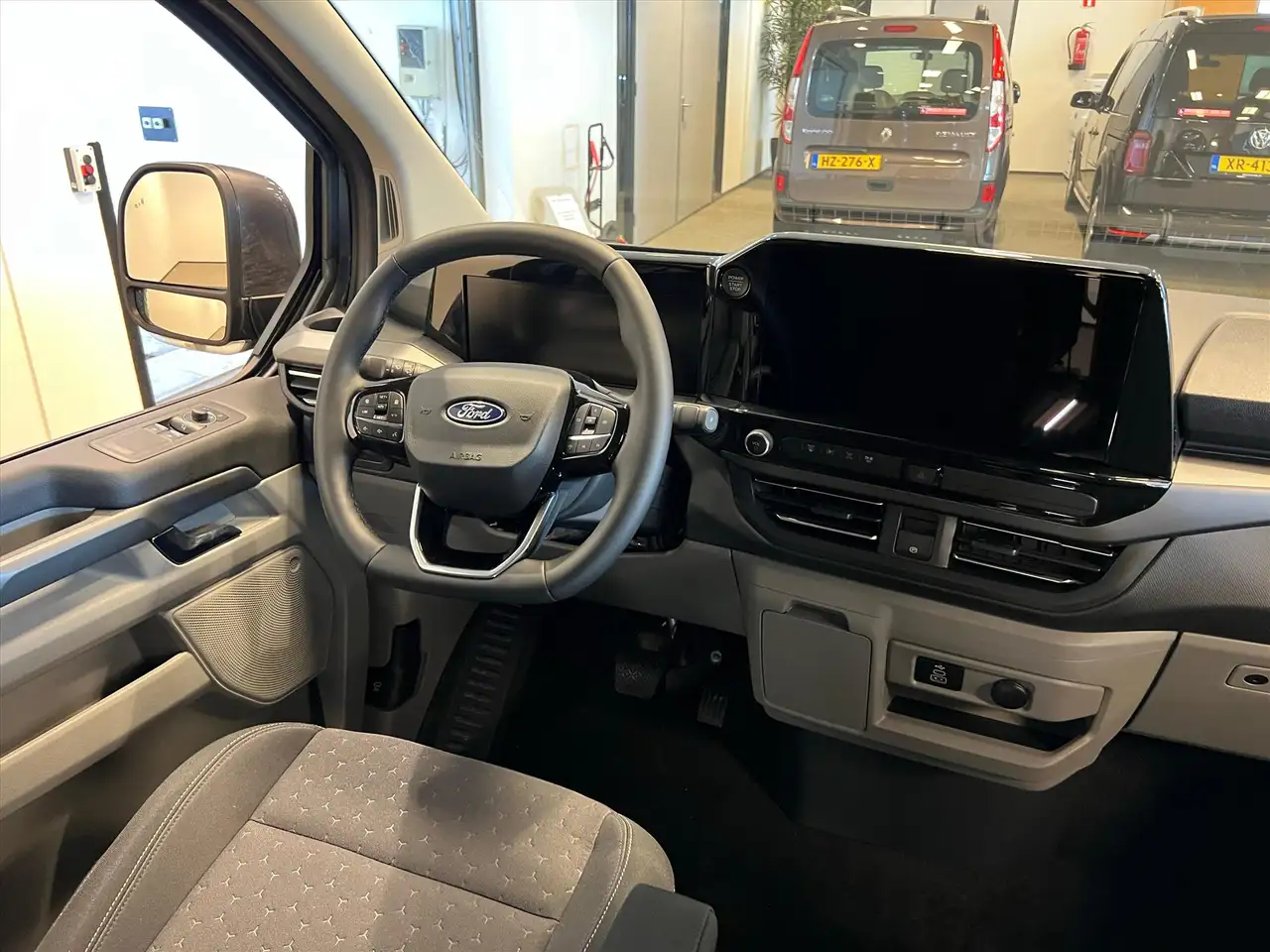 Ford Tourneo Custom 2026 — фото 19