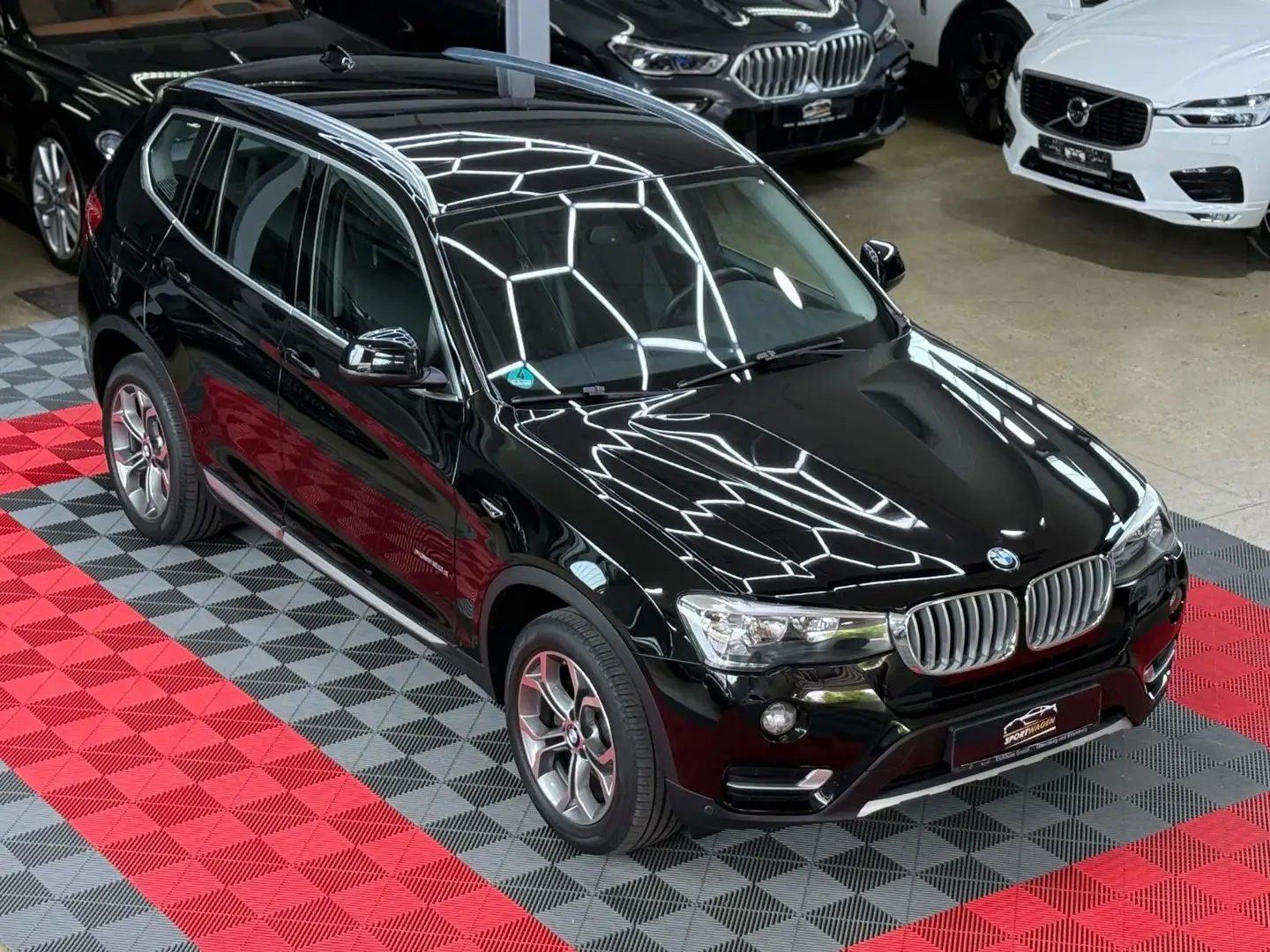 BMW X3 xDrive 20d X Line Navi Leder SHZ AHK Noir - 1
