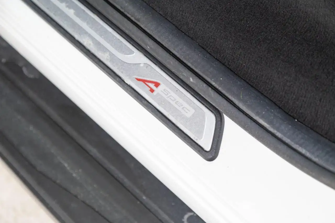Acura MDX снимка Acura MDX