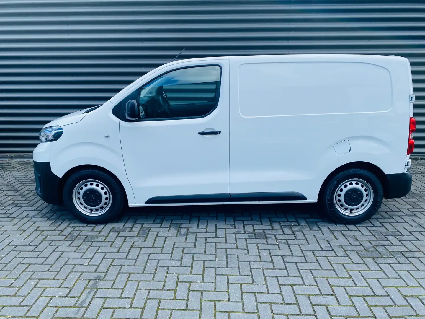 Toyota Proace Compact 1.6 D-4D Cool Comfort - 2