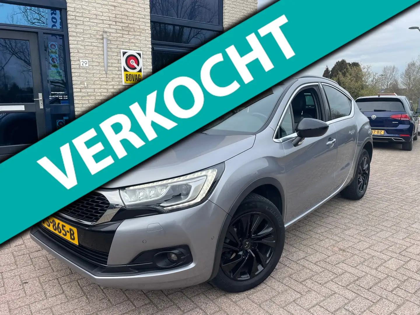 DS Automobiles DS 4 Crossback 1.2 PureTech Chic- carplay-camera-pdc Grau - 1