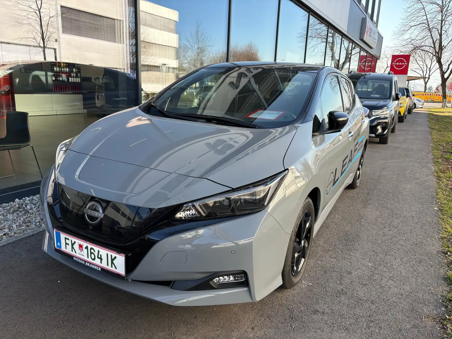 Nissan Leaf N-Connecta Winterpaket LED 39 Kw Grau - 1