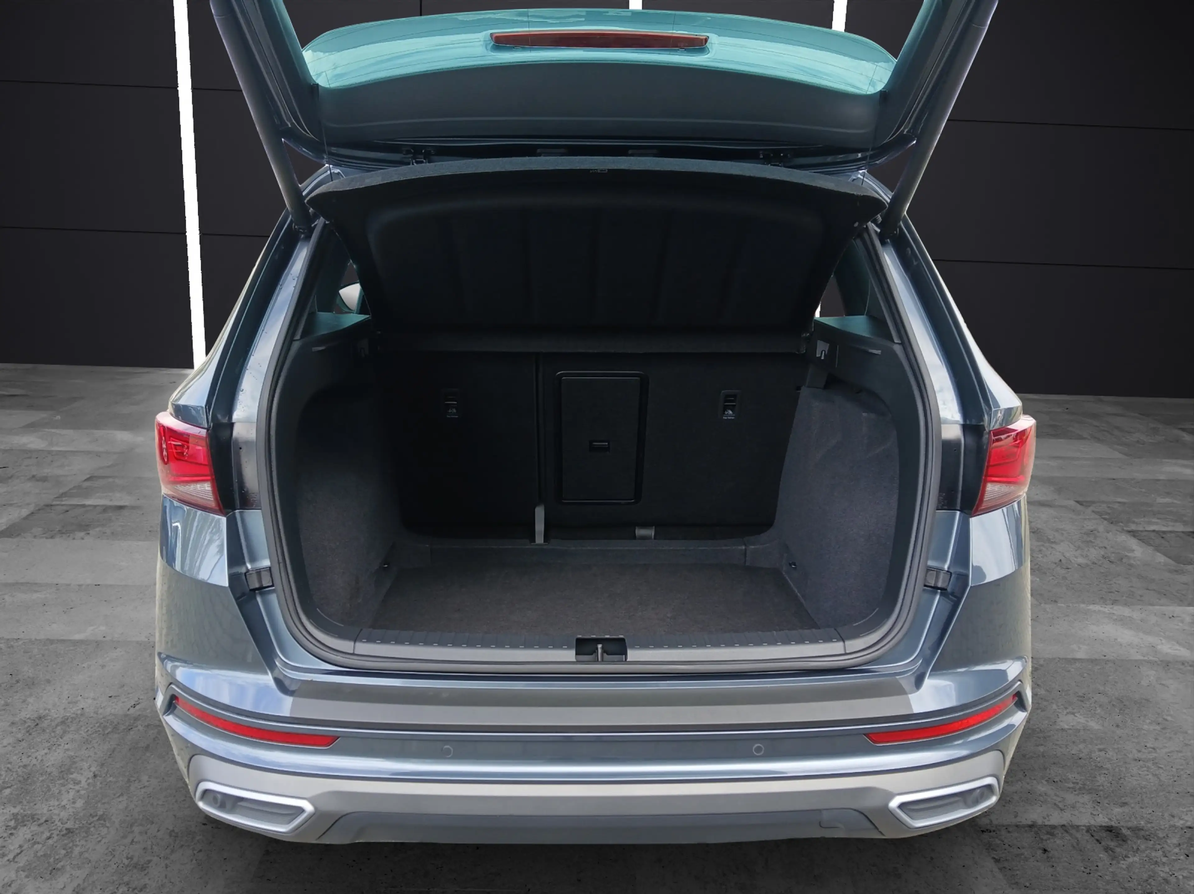 SEAT Ateca TDI FR DSG STHZG LED Navi AID ACC RFK SHZ — photo 13