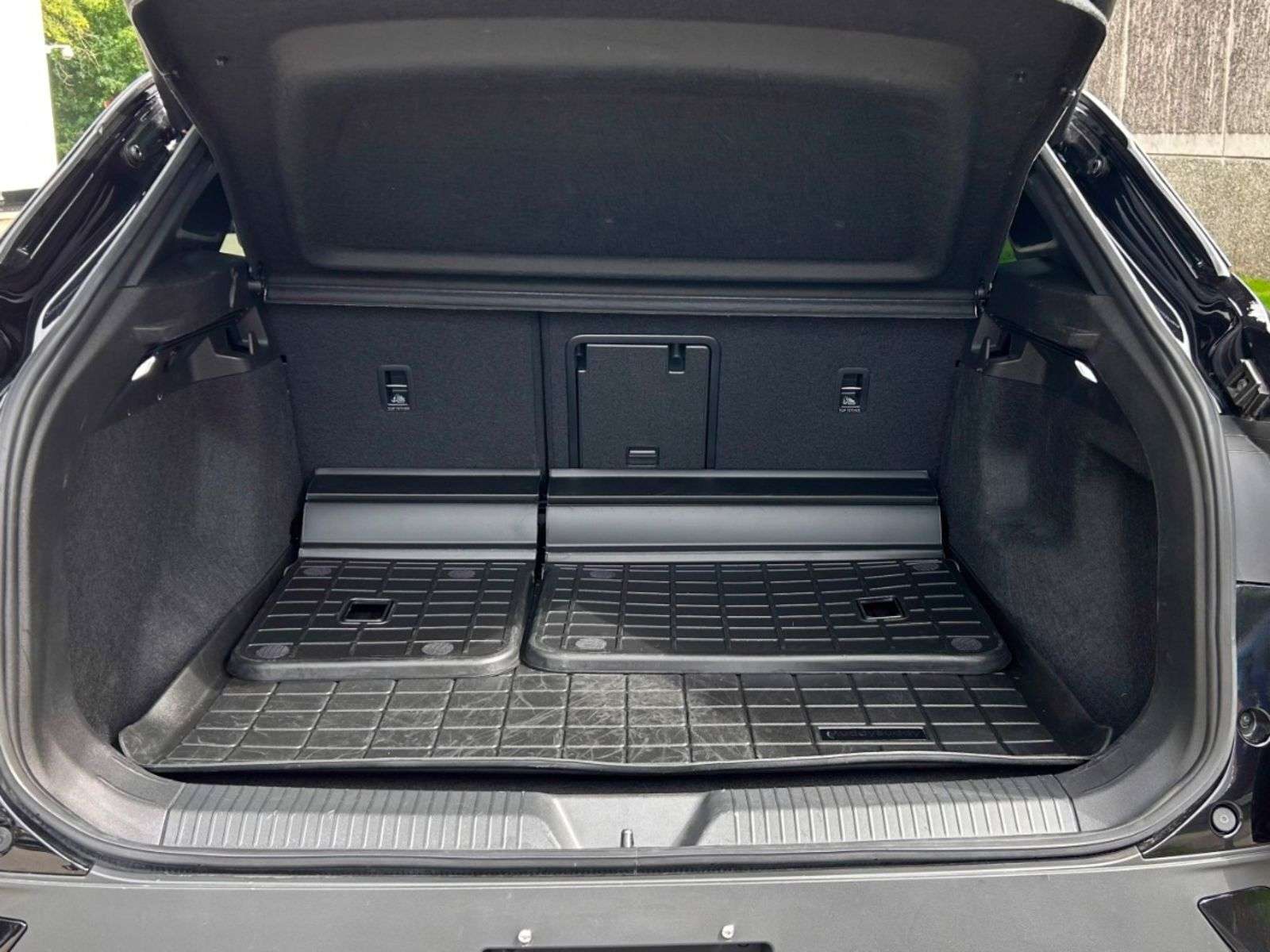 2025 Volkswagen ID.4 Pro S | SUNROOF | ONE OWNER | VENTILATED FRONT SEA — снимка 1