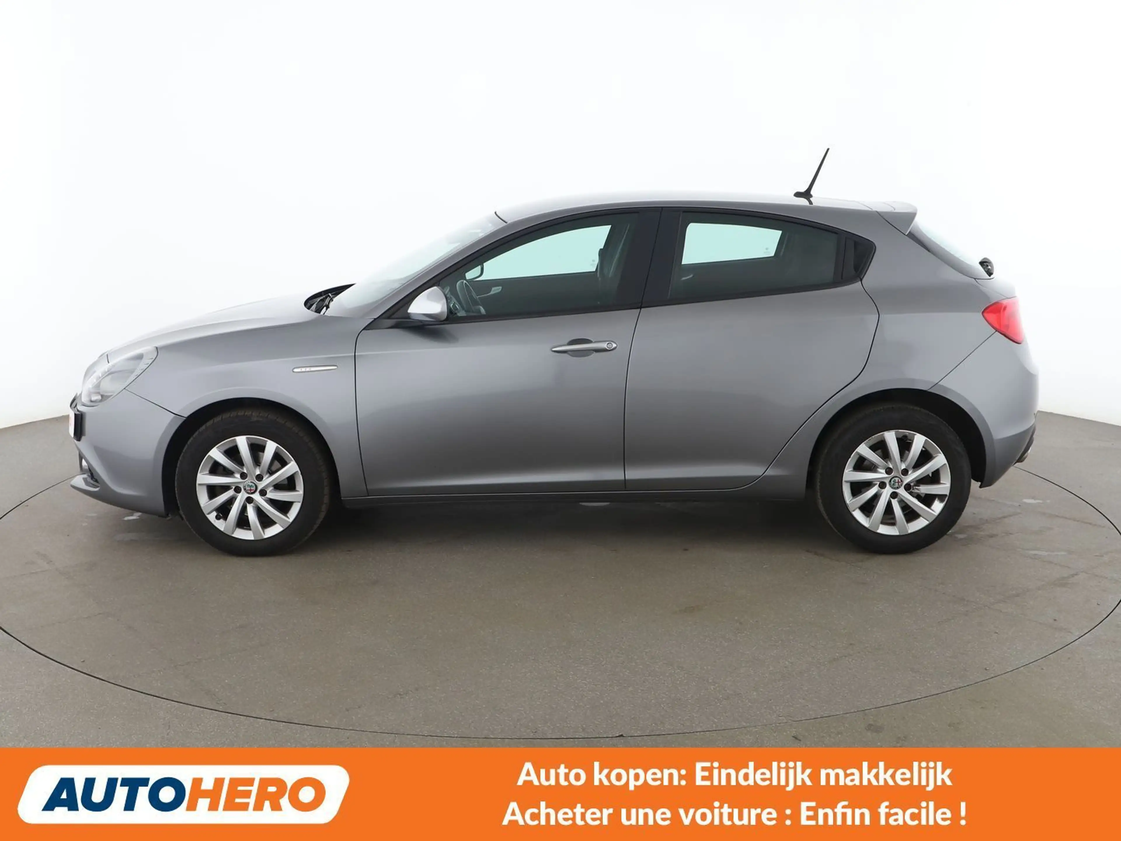 Alfa Romeo Giulietta 1.6 JTD Super — photo 3