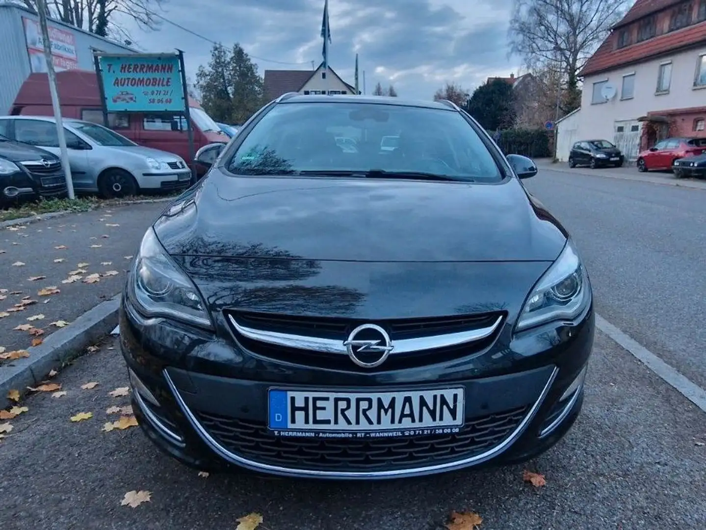 Opel Astra J Sports Tourer Exklusiv SHZ Navi PDC AHK Schwarz - 2