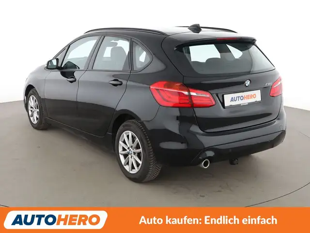 BMW 2 Series view 4