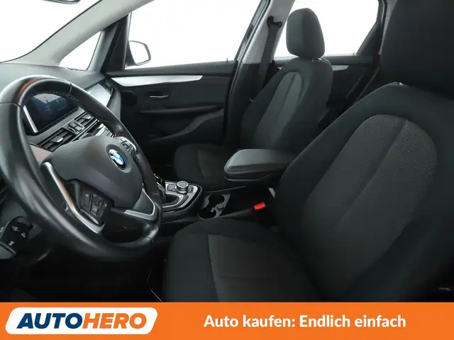 BMW 2 Series view 10