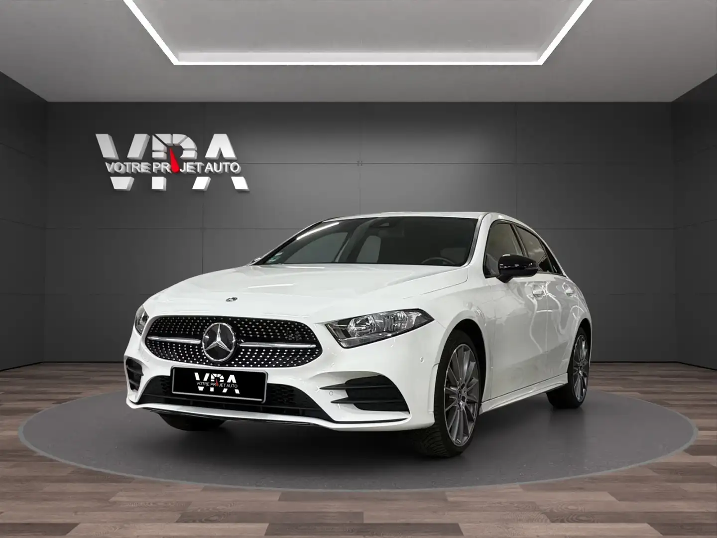 Mercedes-Benz A 250 A250 e · 218 ch · AMG Line Blanco - 1