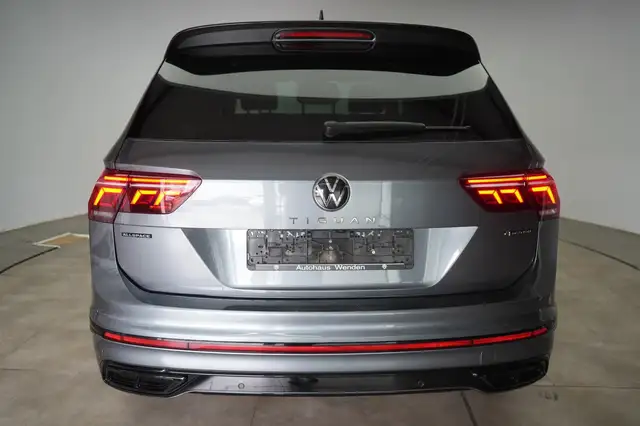 Volkswagen Tiguan Allspace view 6