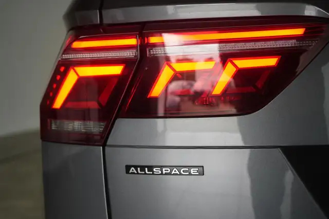 Volkswagen Tiguan Allspace view 15