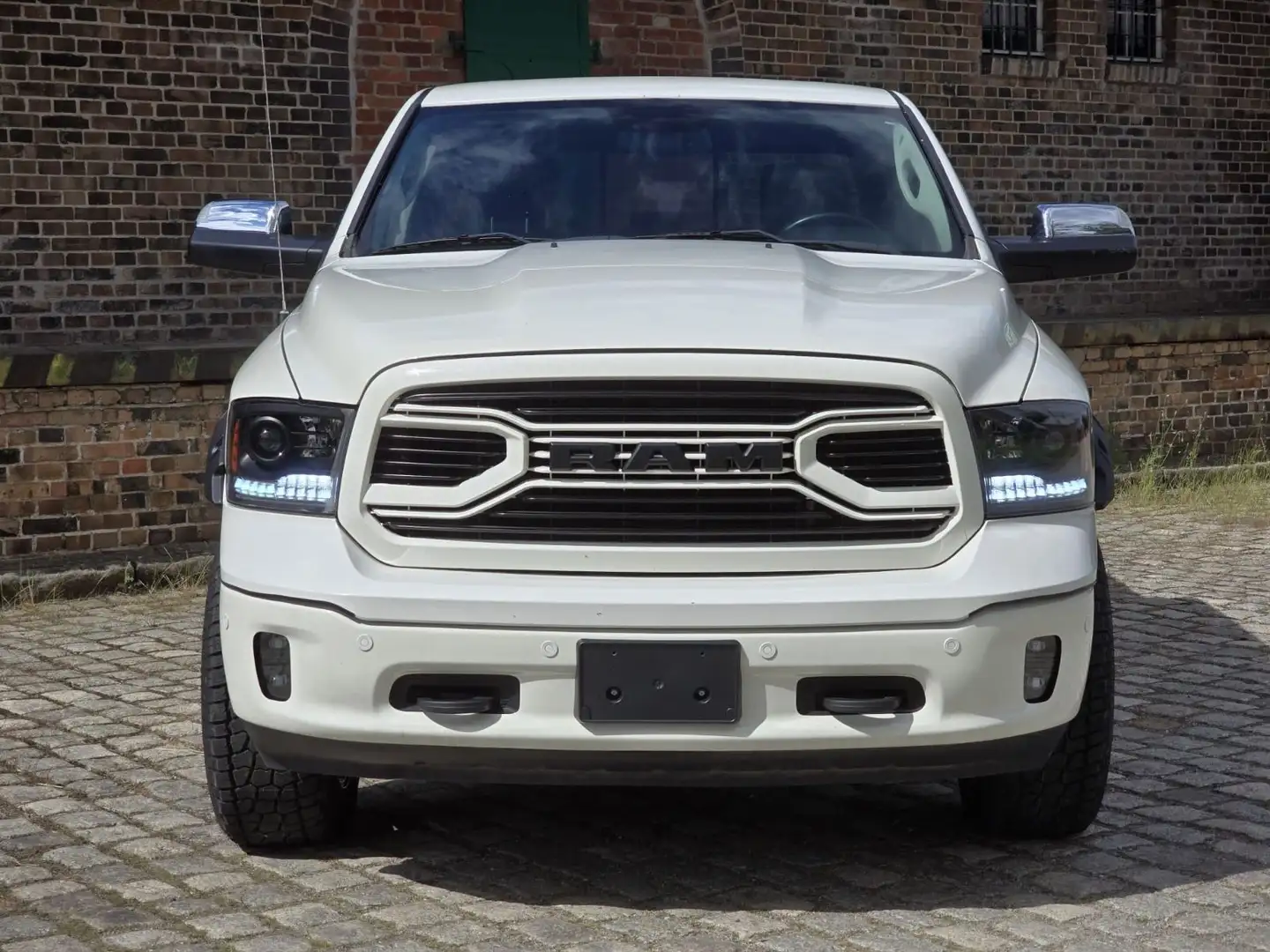 Dodge RAM Laramie,4x4 ,5.7 Hemi,Crew Cab,Rambox Weiß - 1