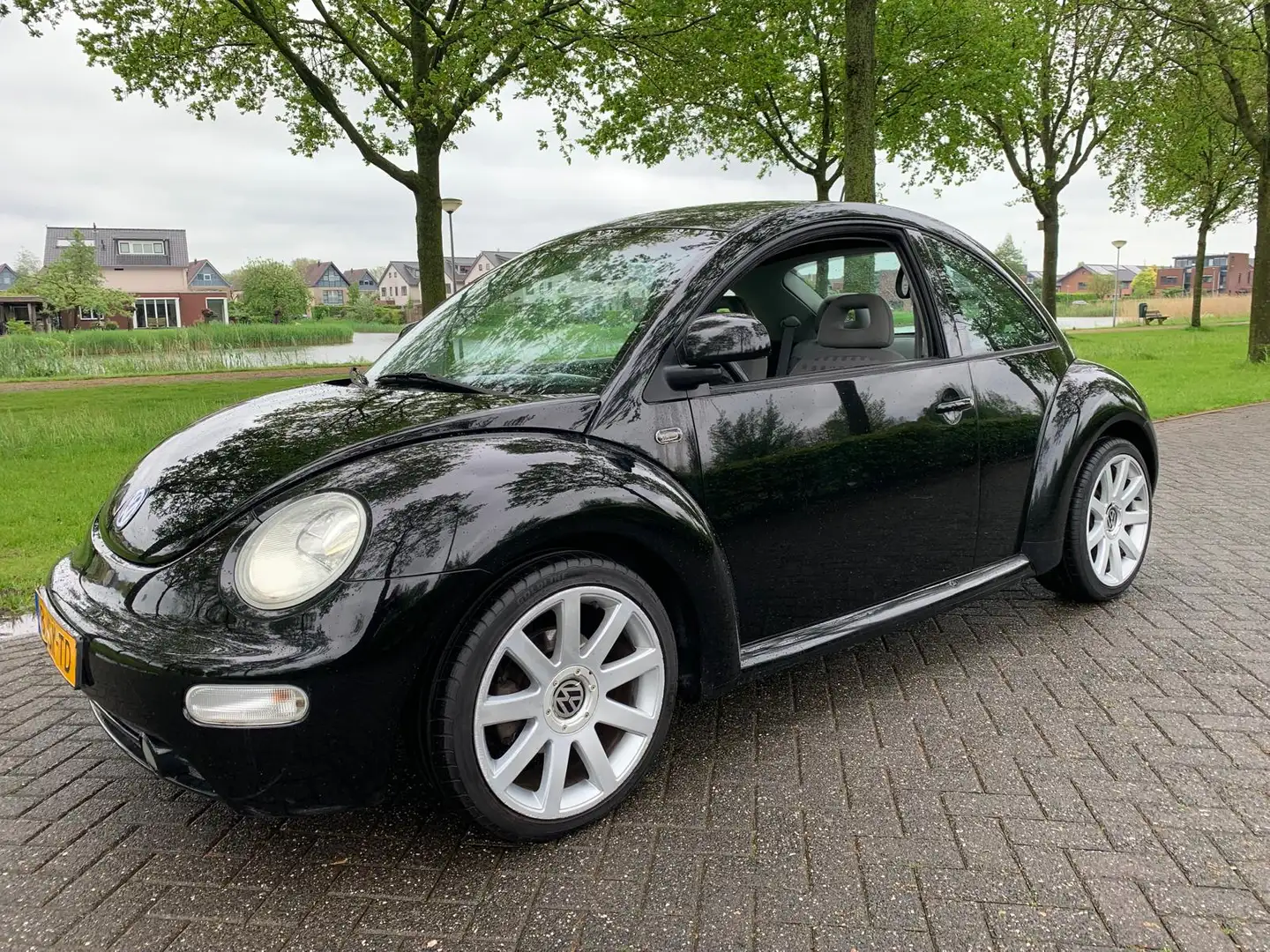 Volkswagen New Beetle 2.0 Highline Black - 1