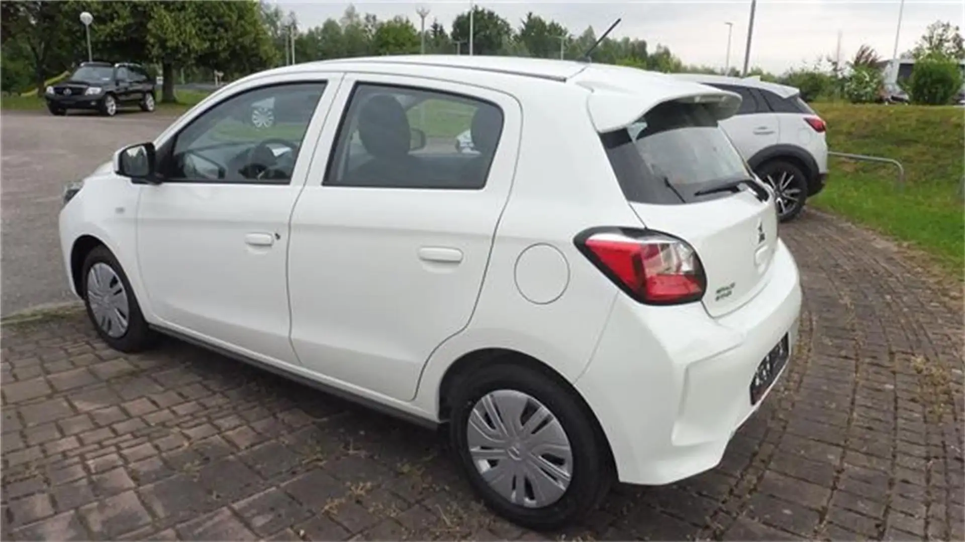 Mitsubishi Space Star 1,2 MIVEC AS&G Inform Weiß - 2