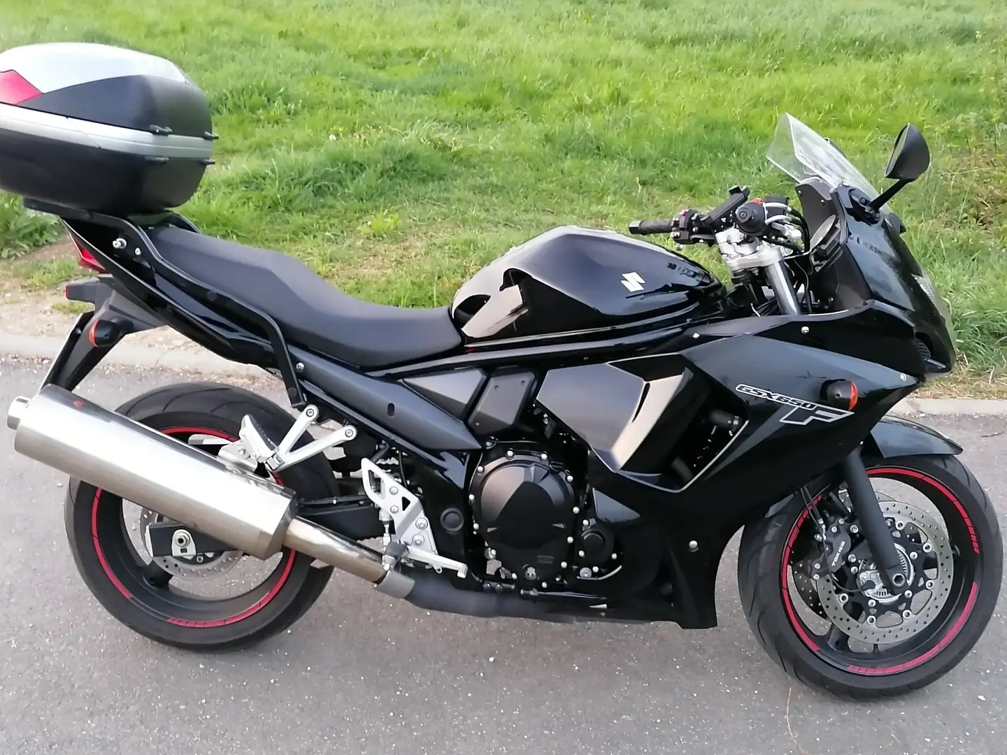 Suzuki GSX 650 F ABS Top Case Reifen neu Noir - 2