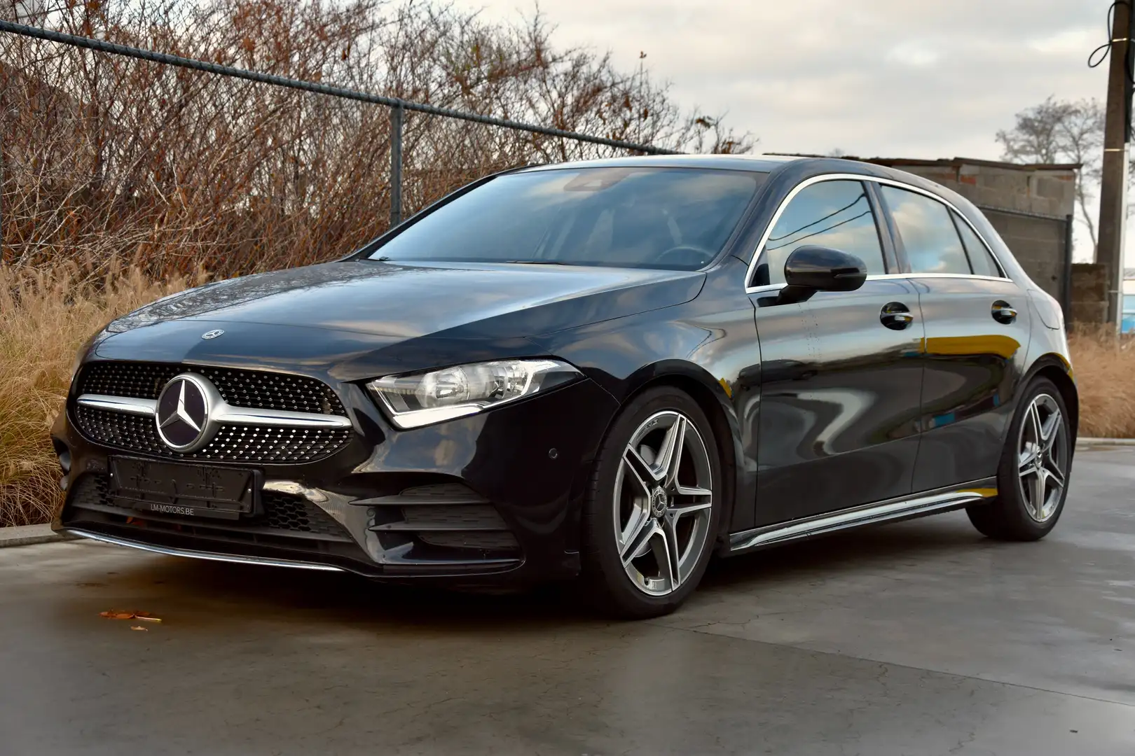 Mercedes-Benz A 200 **AMG LINE** PANO DAK ** CAMERA ** Noir - 2